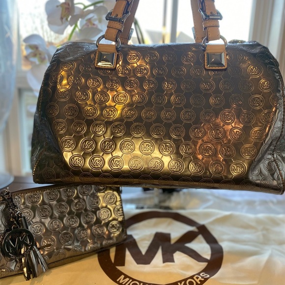 Micahel Kors Metallic Large Speedy - Picture 6 of 8
